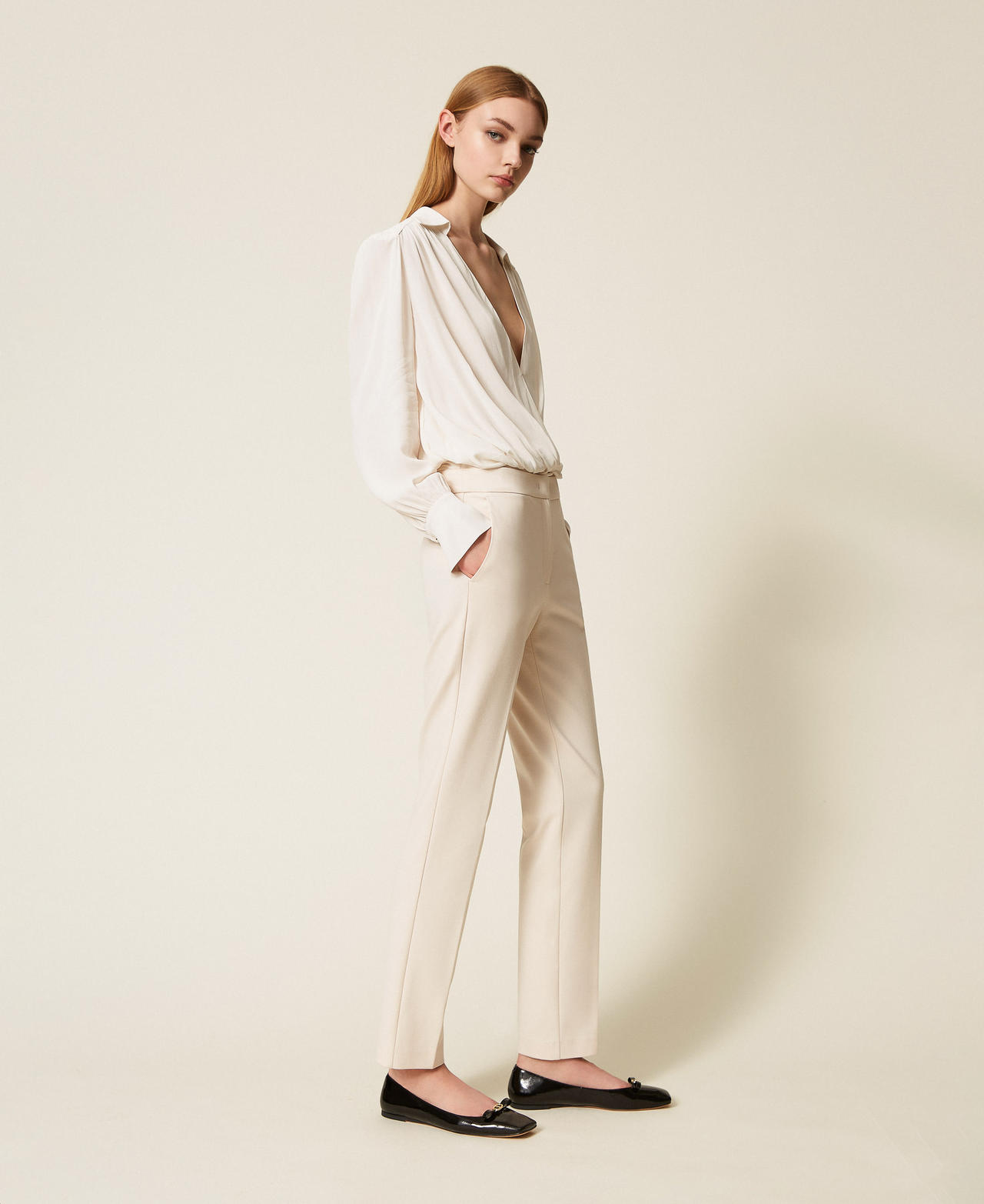 Cigarette trousers with ironed crease Old White Woman 252TP2605_11748_02
