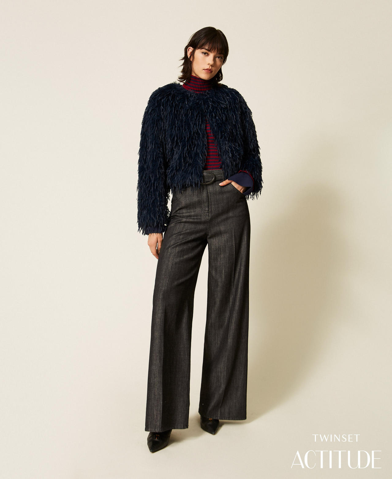 Wide-Leg-Jeans mit G&uuml;rtel Denimschwarz Frau 262AP2062_01103_PA
