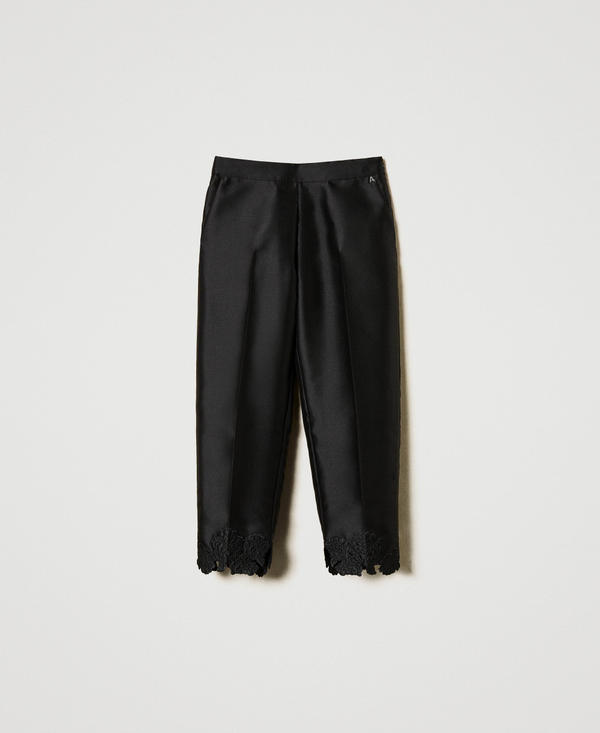 Pantaloni in twill con ricamo sangallo