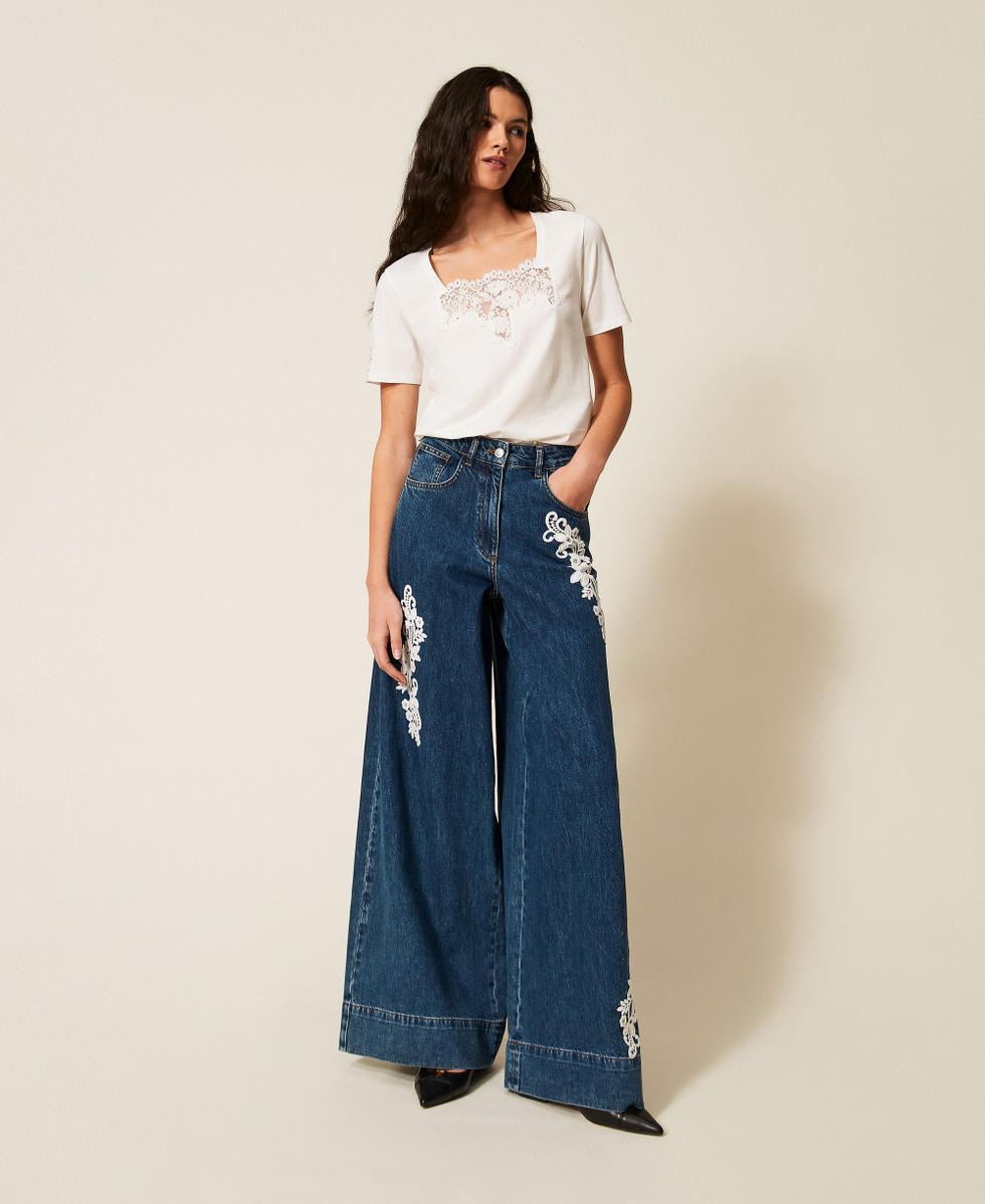 Weite Jeanshose mit Spitze Denimblau Frau 261AP2390_01104_01