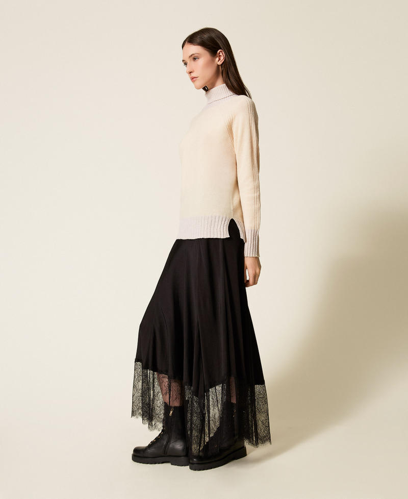 Midi-Rock aus Satin mit Spitze Schwarz Frau 252LL2TCC_00006_02