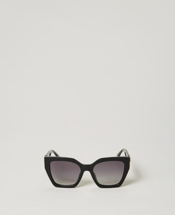 Oversized square sunglasses