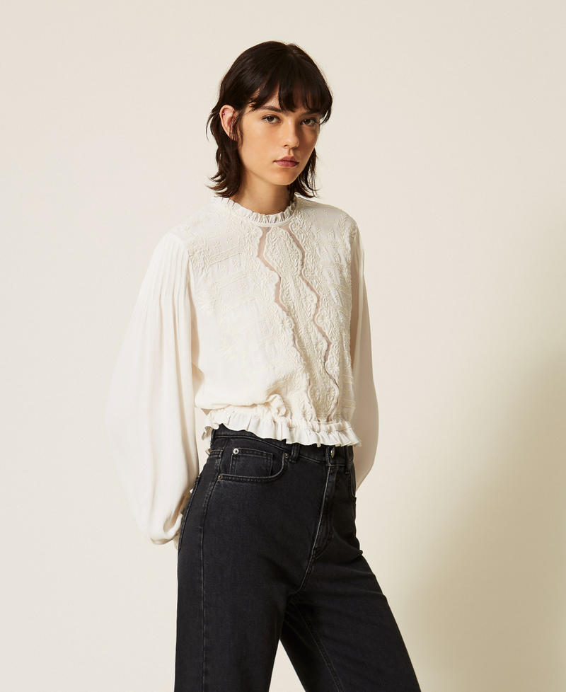 Blusa in cr&ecirc;pe con ricamo floreale Madreperla Donna 262TP2250_00059_02