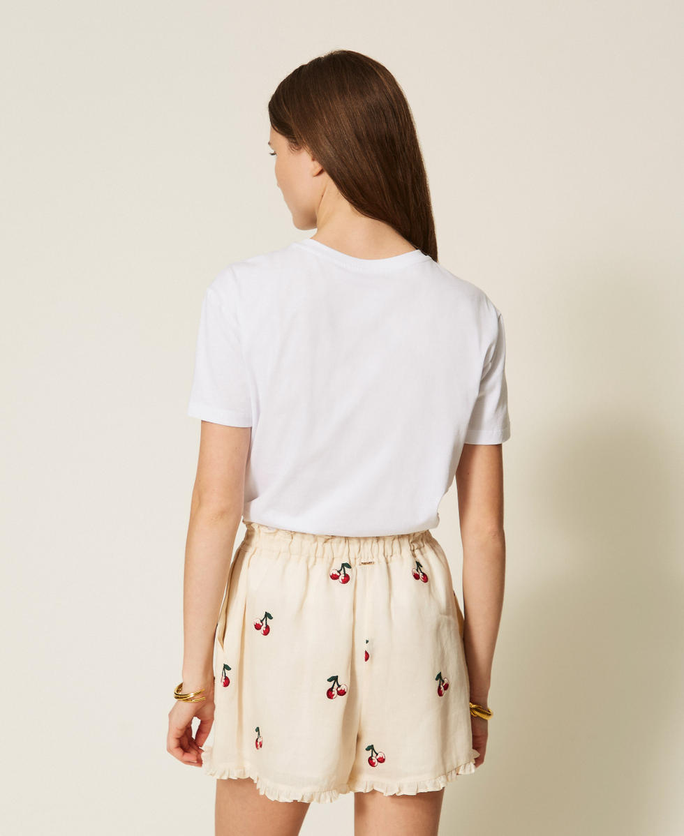 Camiseta est&aacute;ndar con broche de ganchillo Blanco Mujer 261TT2271_00001_03