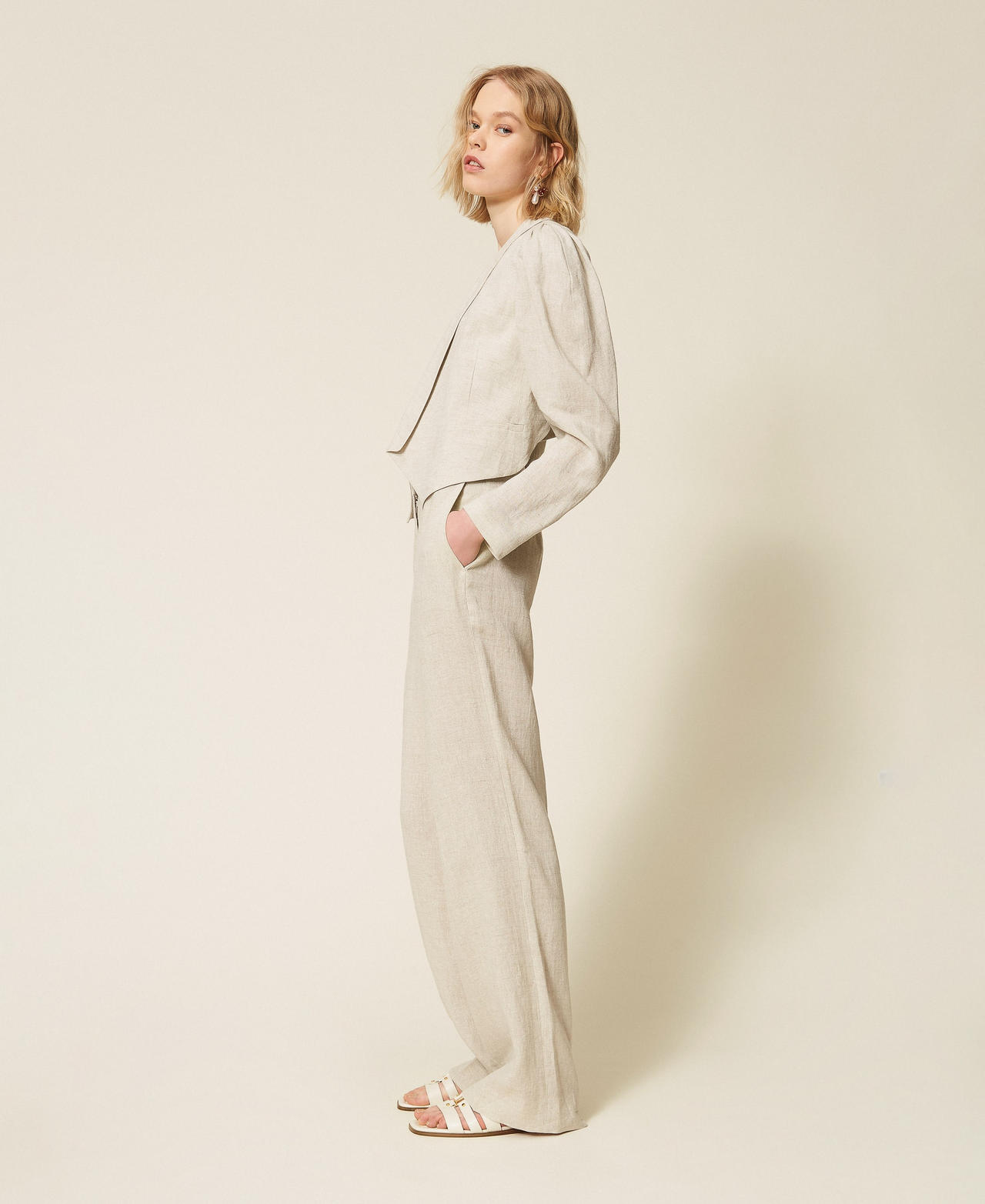 Weite Hose aus Leinen mit Lurex Natural Bright Linen Frau 261TT2521_13499_02