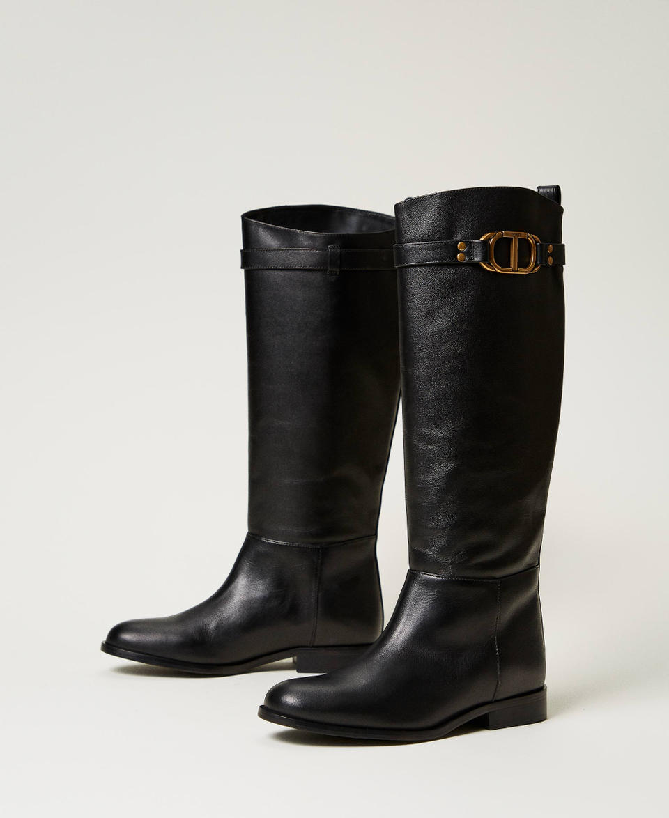 Stivali alti in pelle con Oval T Nero Donna 242TCP092_00006_02