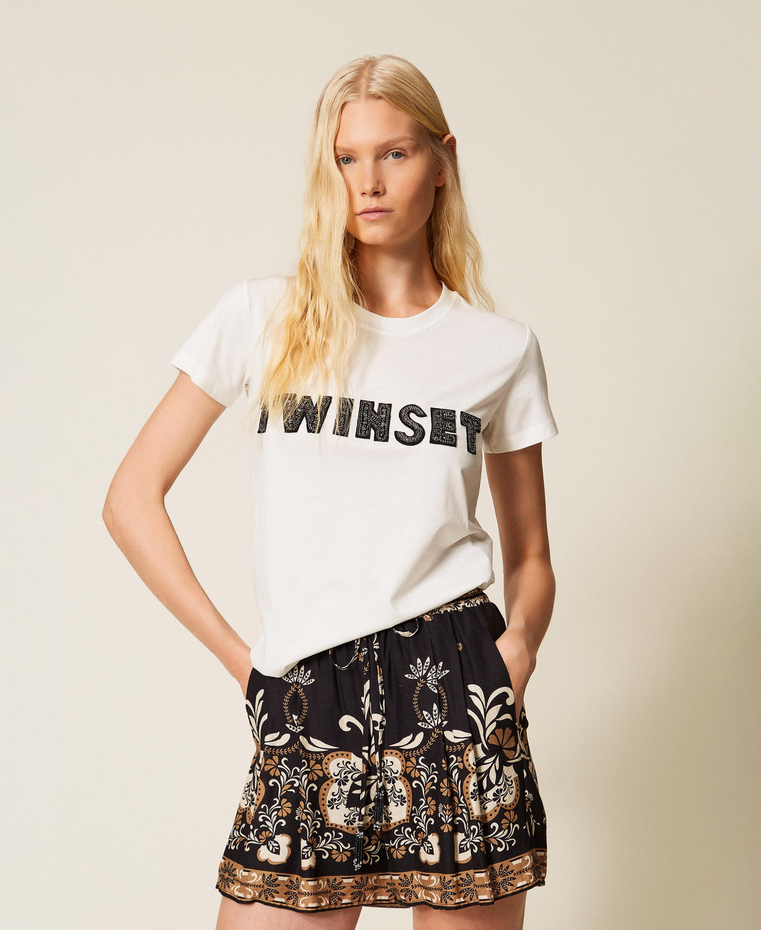 T-shirt avec patch siglé brodé