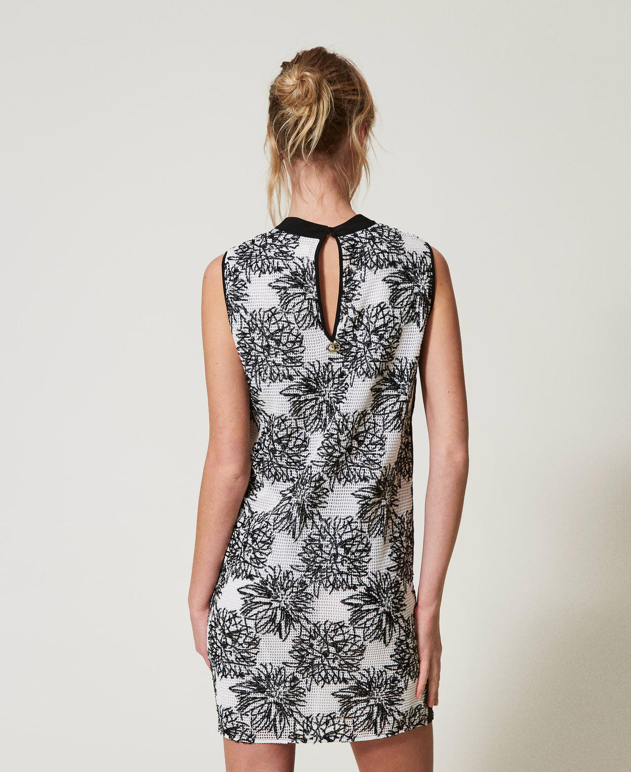 Short dress with sequin embroidery Snow/Black Embroidery Woman 251TE2062_12238_03