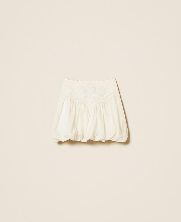 Minirock aus Ramie mit Stickerei