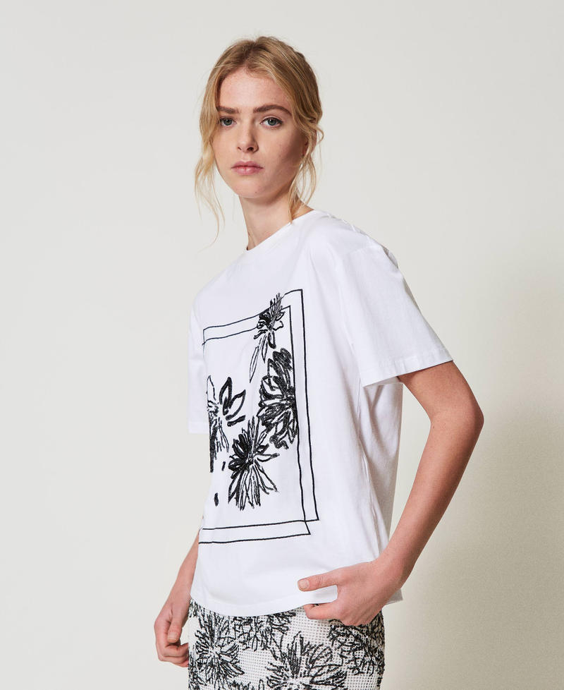 T-shirt with sequin embroidery White Woman 251TE2130_00001_02