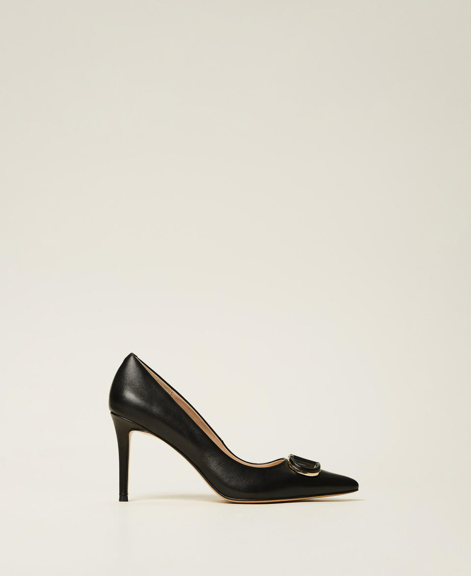 Décolleté in pelle con Oval T Nero Donna 251TCP060_00006_01