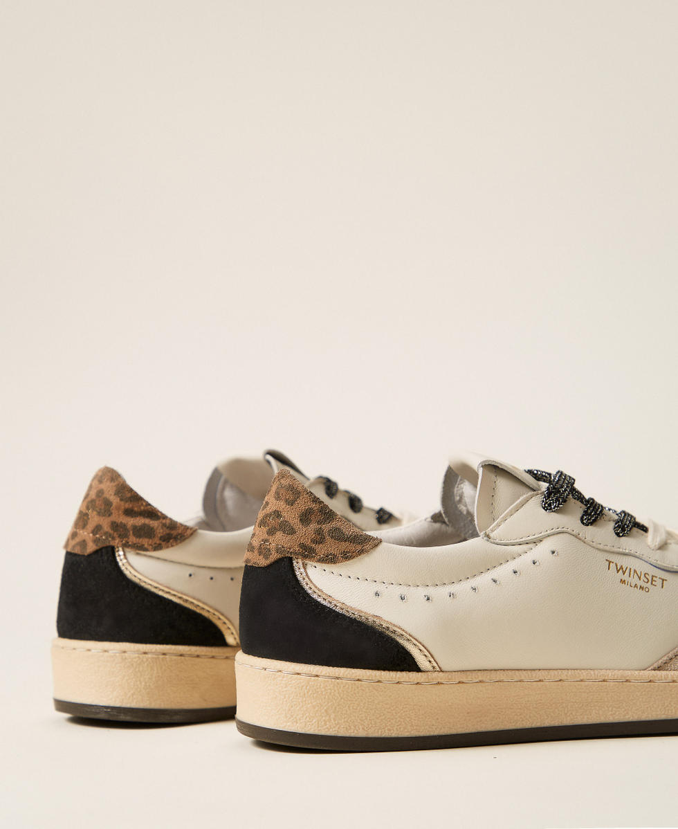 Sneakers in pelle con logo e inserto laminato Bicolor Off White / Stampa Leopardo Donna 262TCP098_13711_03