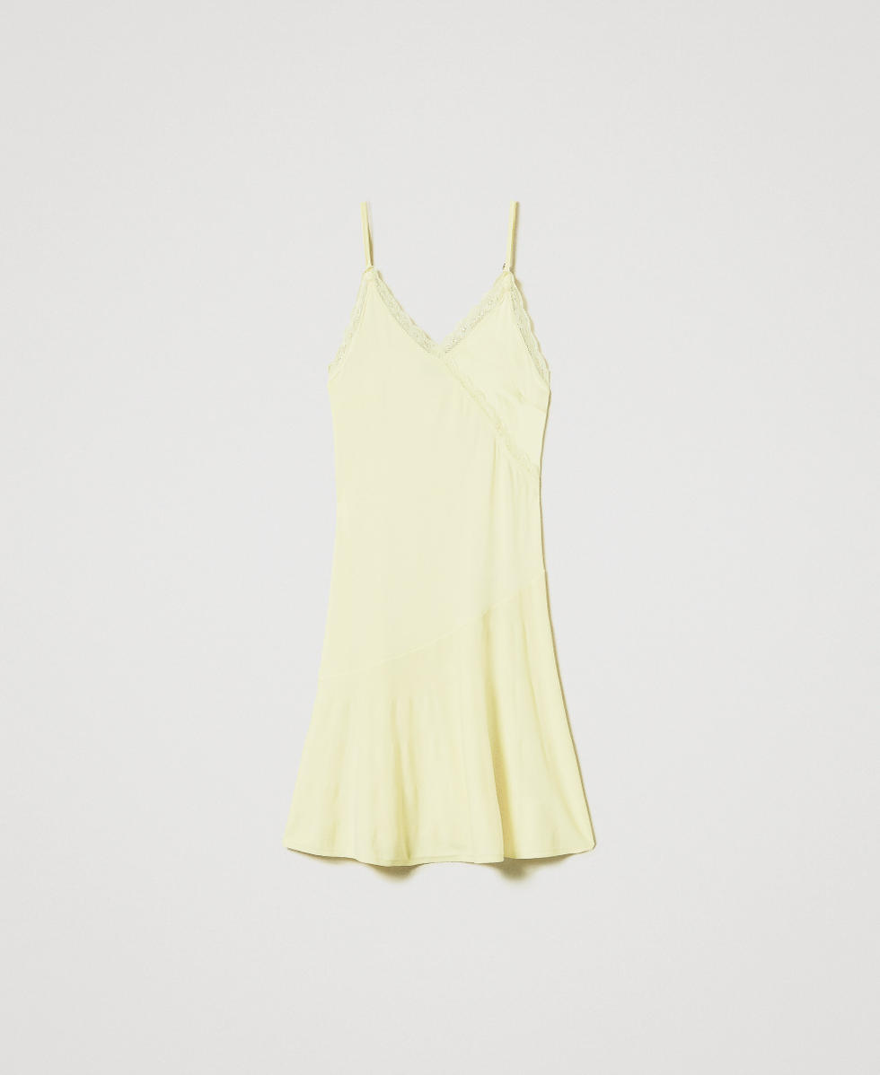 Midistrickkleid mit Spitze