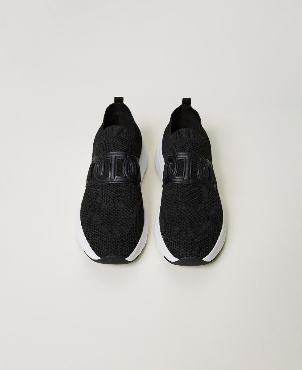 Sneaker im Laufschuhstil aus technischem Gestrick Schwarz Frau 251TCP02G_00006_04