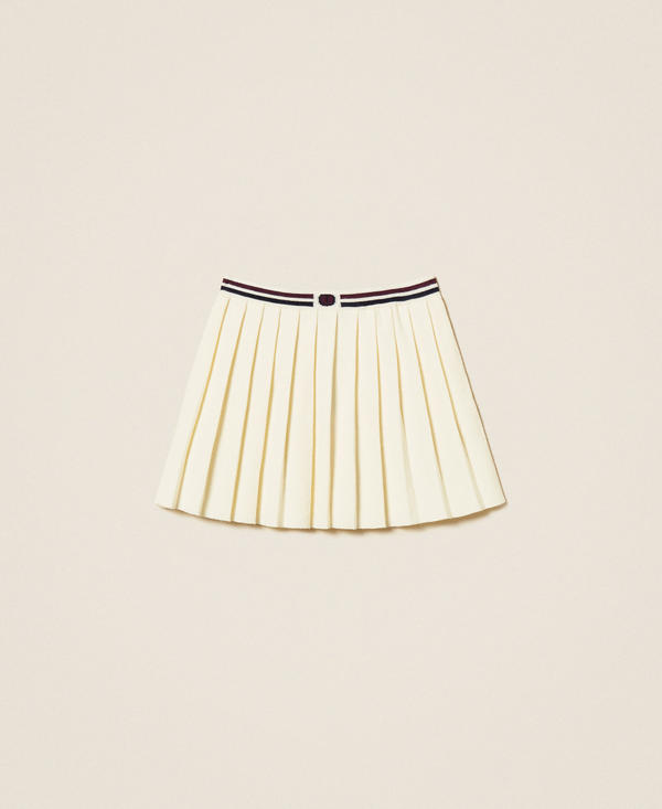 Jupe courte en maille plissée