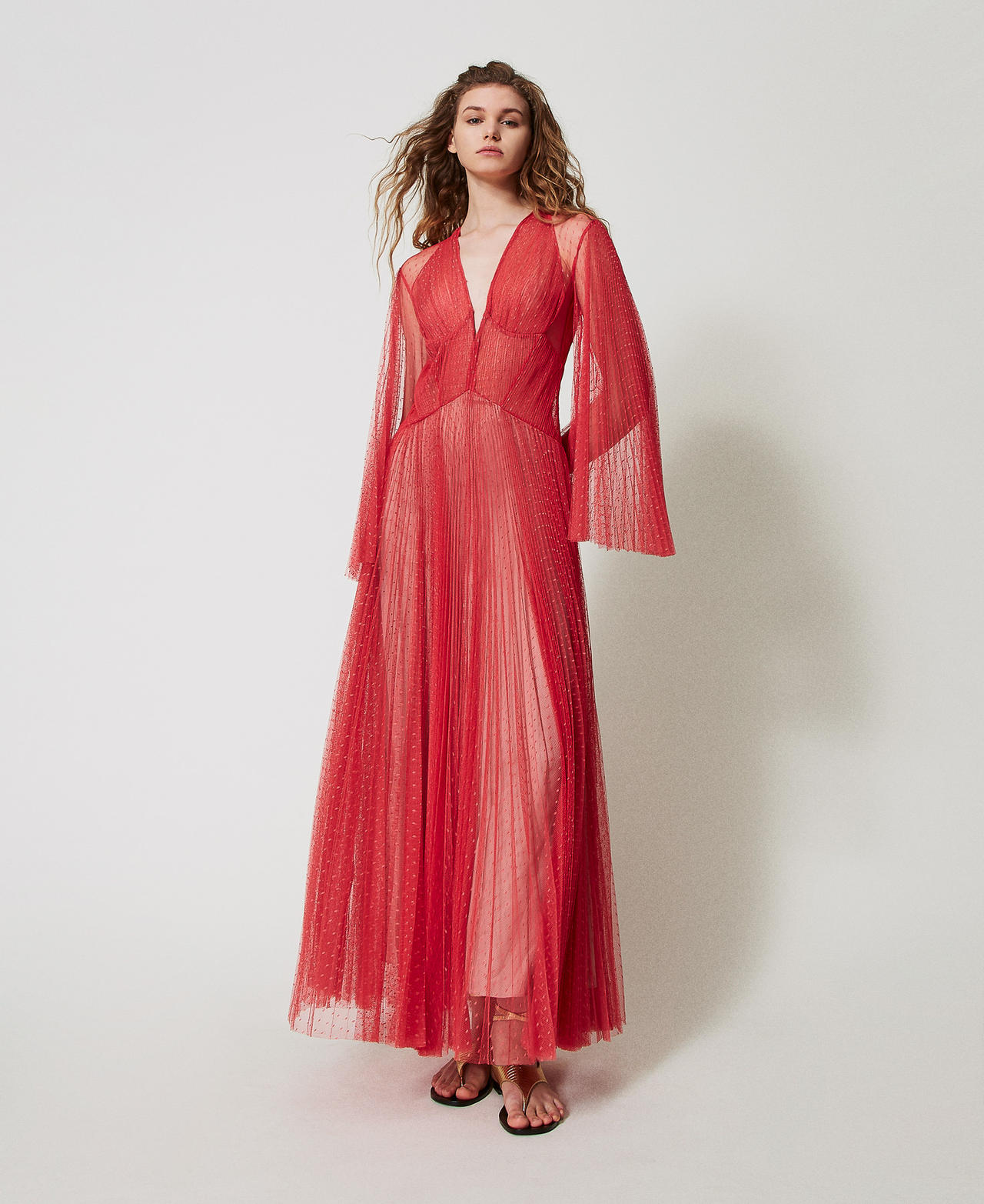 Abito lungo in tulle pliss&eacute;