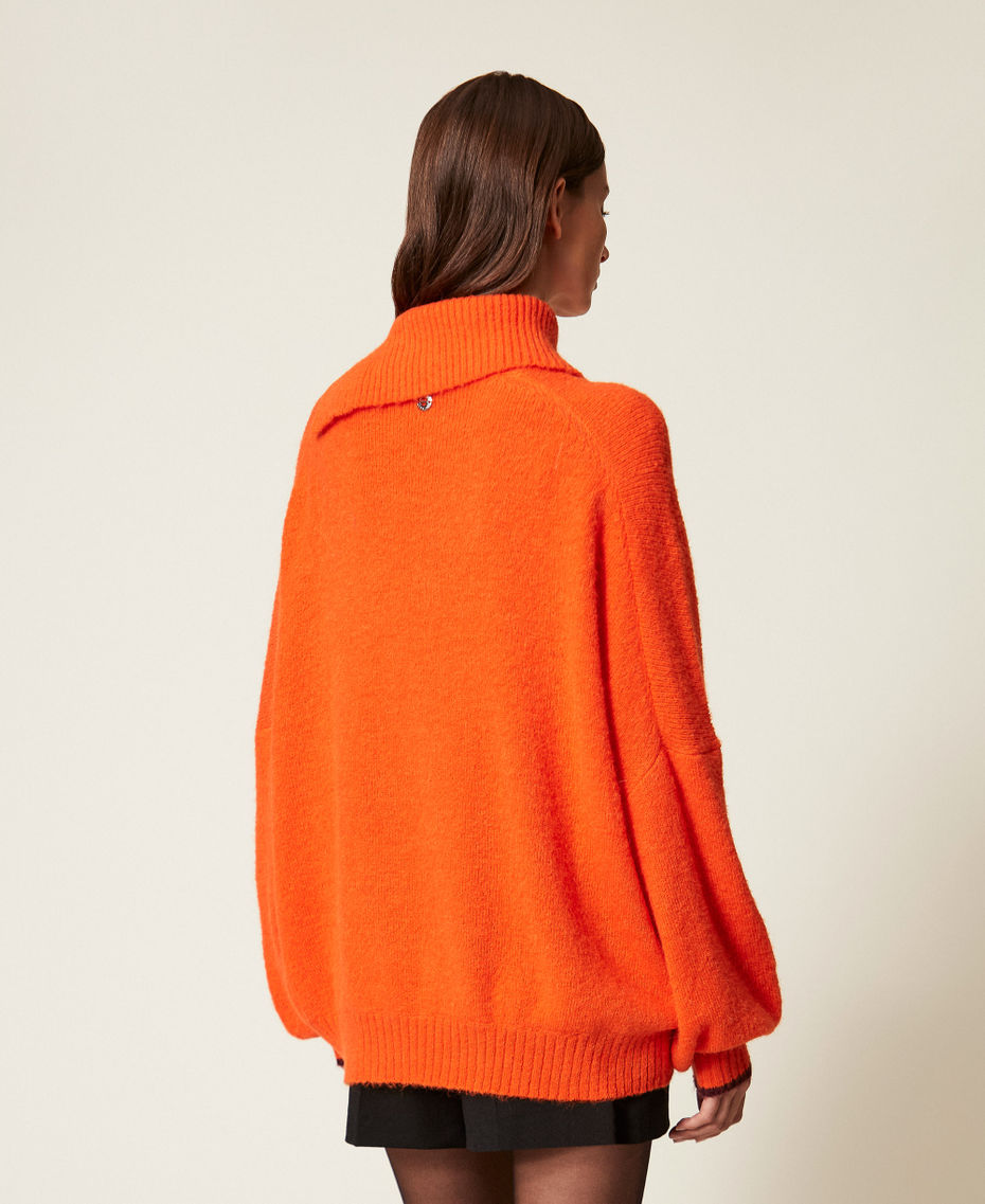 Pull col montant avec broche Orange « Orangeade »/Violet « Winetasting » Femme 252AT3111_13027_03