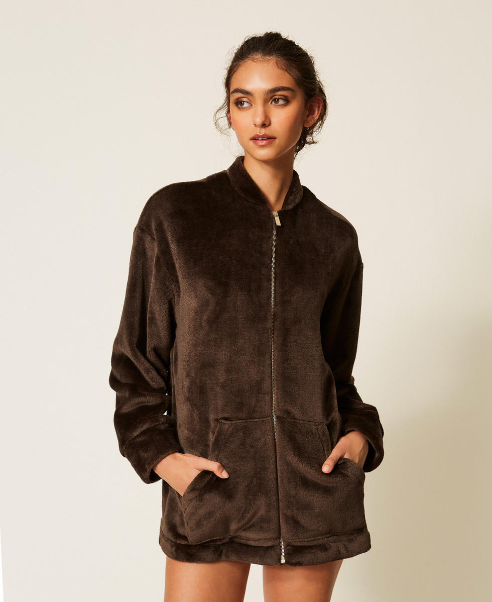 Bata corta de pelo sint&eacute;tico con cremallera Mocha Mujer 262LI2UBB_13677_01