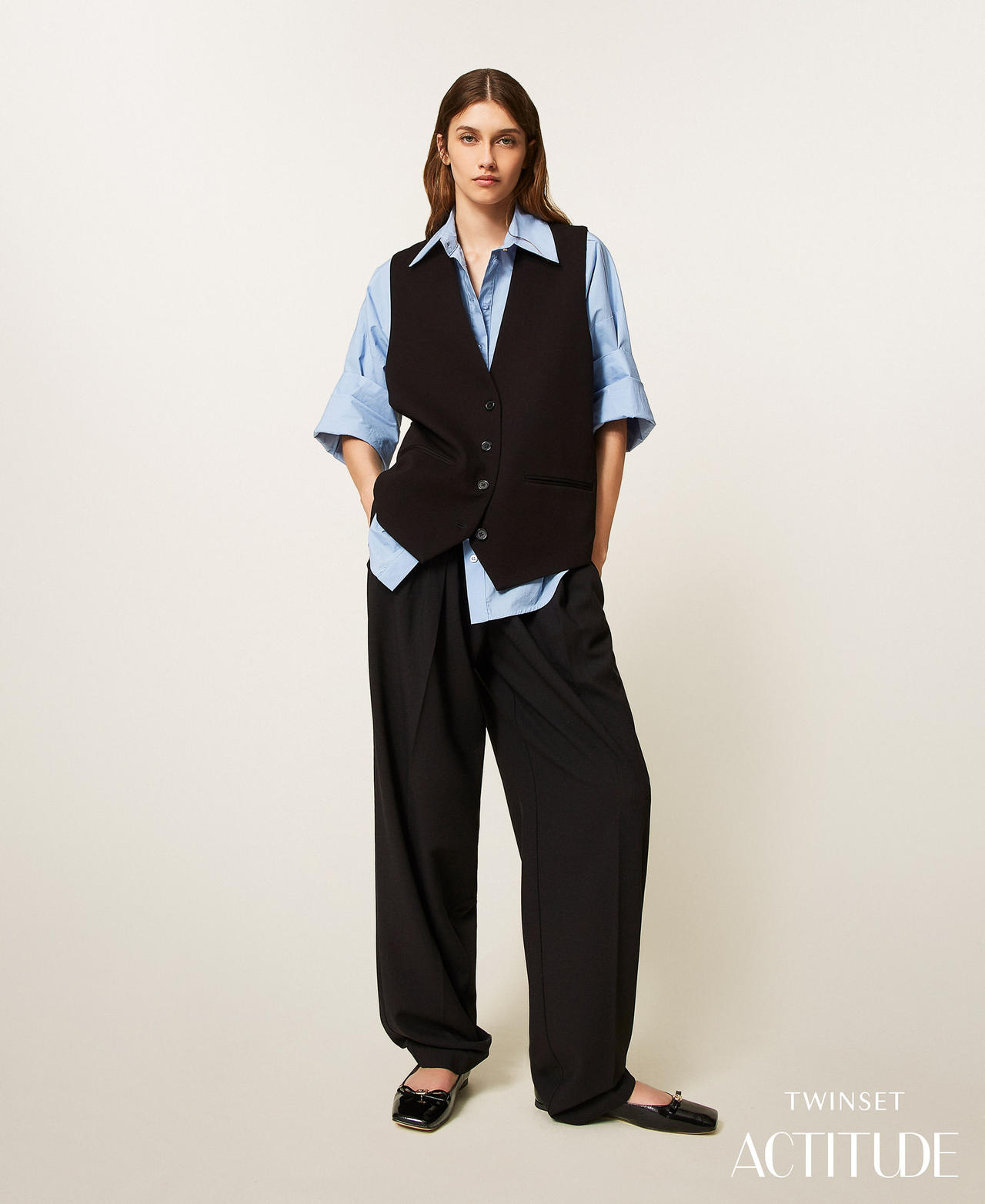 Pantaloni con pieghe asimmetriche Donna, Nero | TWINSET Milano