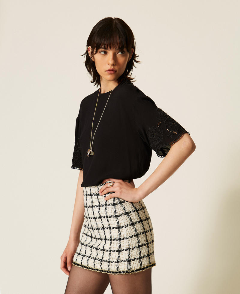 Cr&ecirc;pe de Chine blouse with scalloped embroidery Black Woman 262TP2720_00006_02