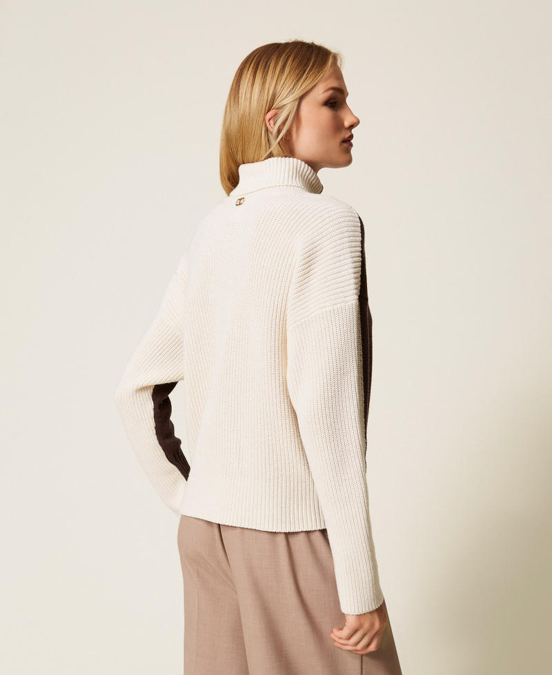 Two-tone wool blend turtle neck jumper Two tone Chocolate Noir/Snow White Woman 252TF3023_12998_03