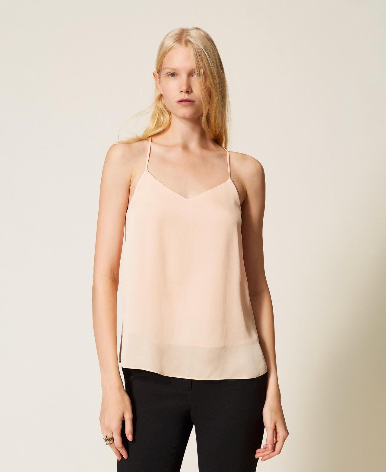 Top en satin avec bretelles spaghetti