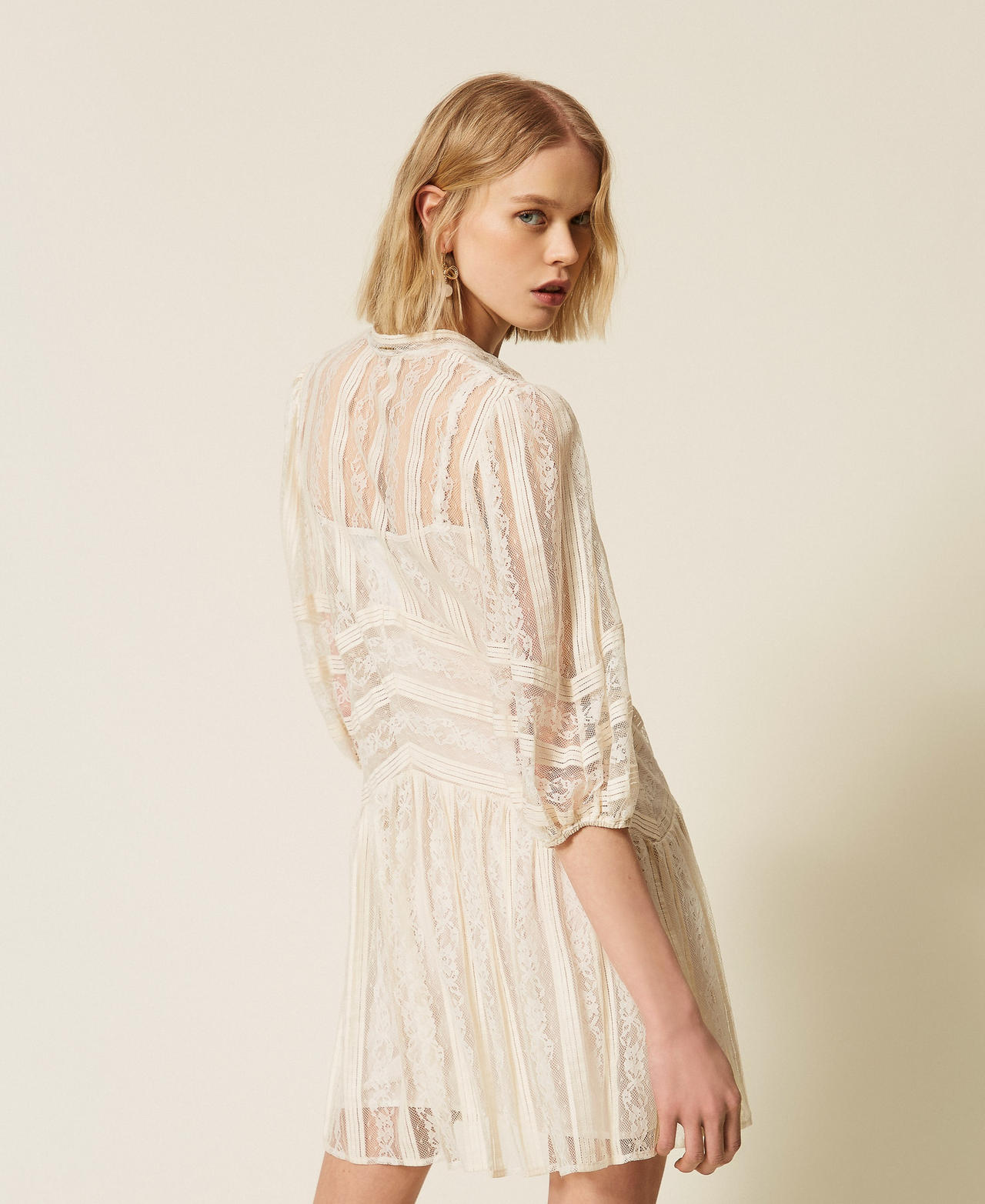 Abito corto in pizzo a righe Madreperla Donna 261TP2543_00059_03