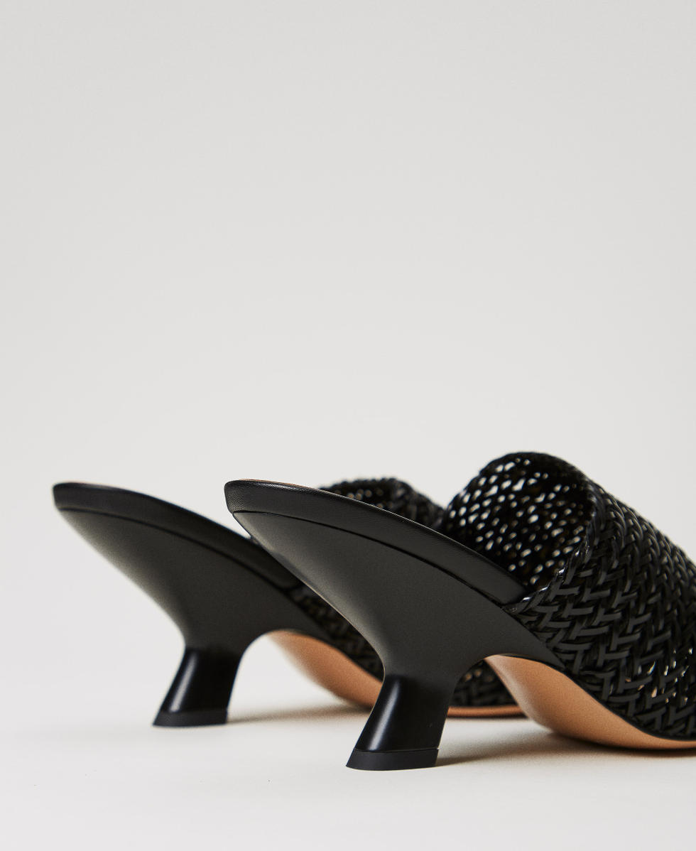 Sandales mules avec finition tress&eacute;e Noir Femme 251TGT054_00006_03