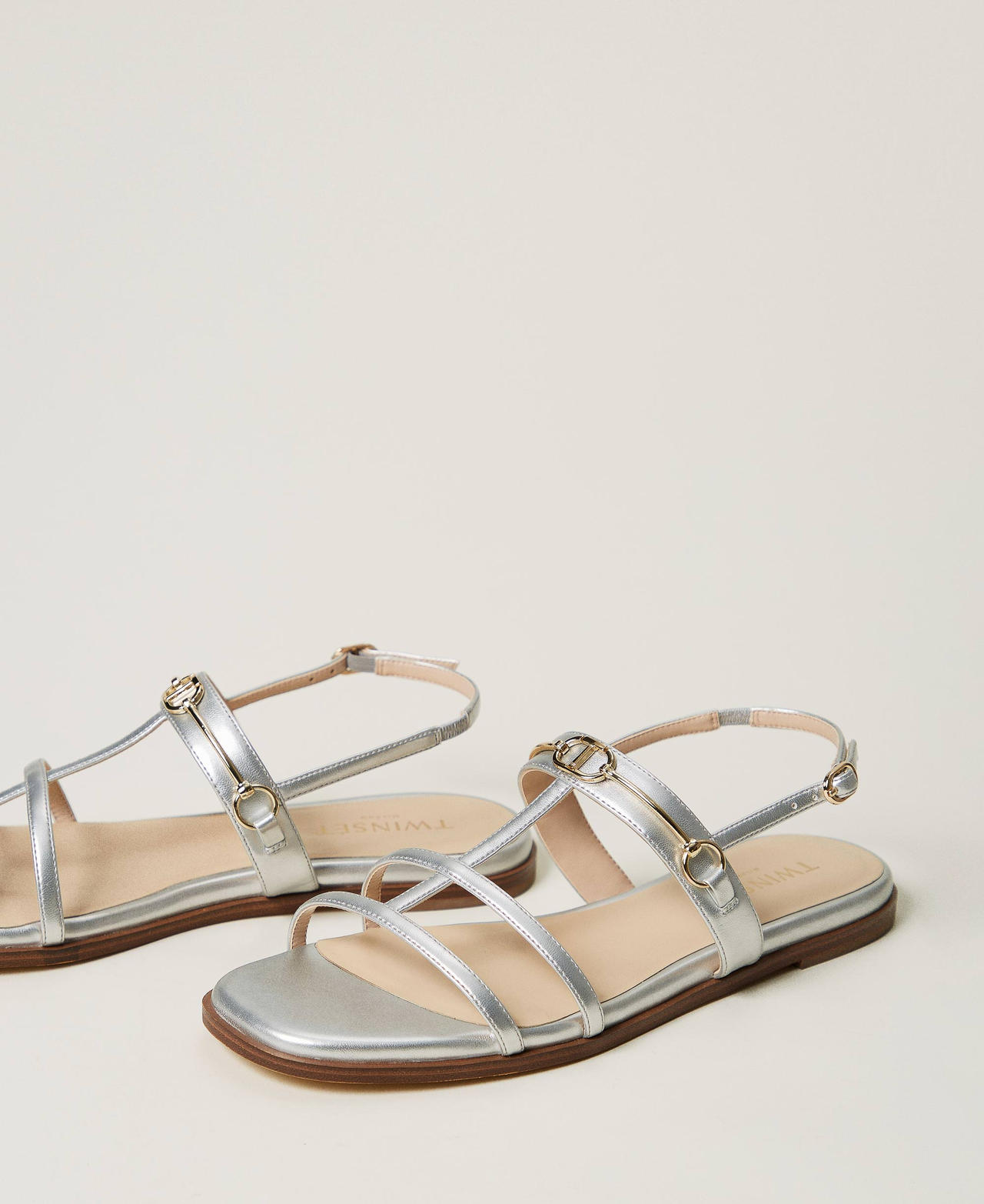 Laminated sandals with Oval T clasp Silver Woman 251TCP086_00995_02