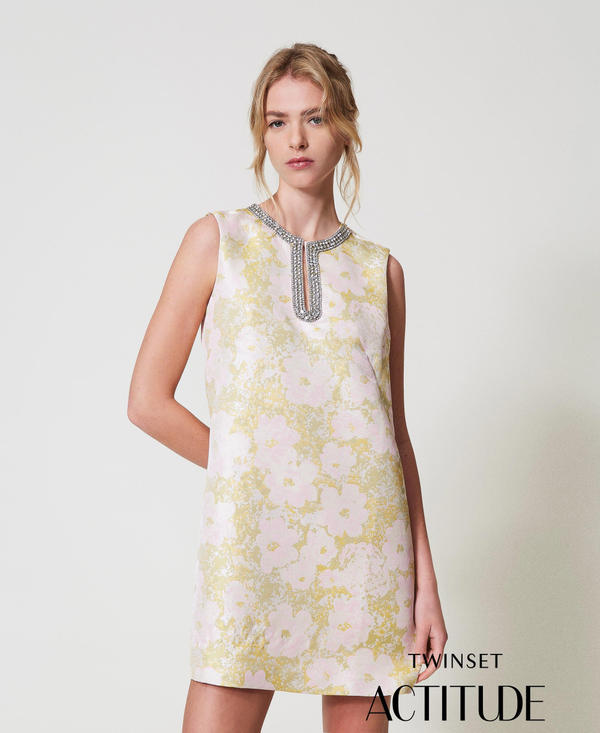 Vestido corto de jacquard con bordado a mano
