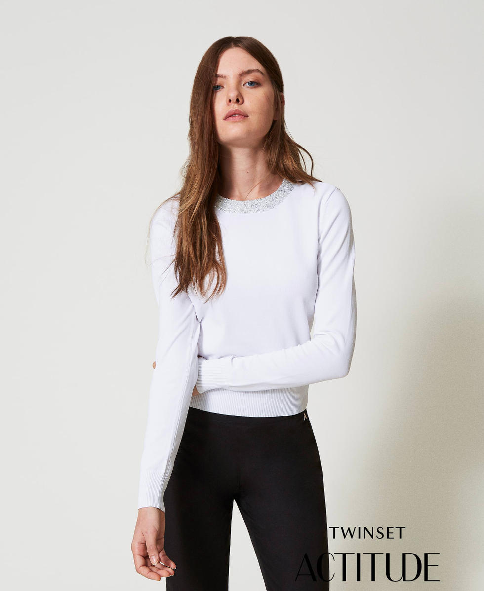 Fitted jumper with sequins