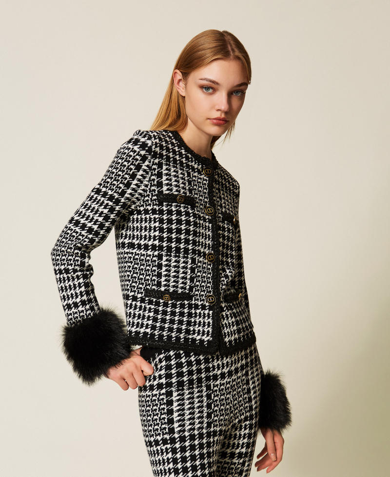 Chequered knit jacket with faux fur Snow White/Black Check Woman 252TT3040_12907_02