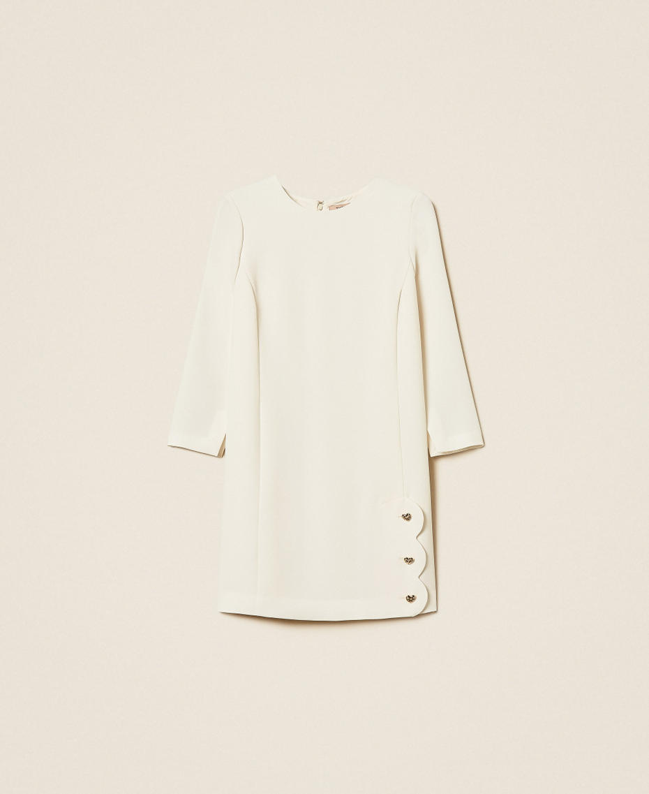 Kurzes Kleid aus Cr&ecirc;pe mit Herzknopf Perlmutt Frau 262TP2045_00059_S0