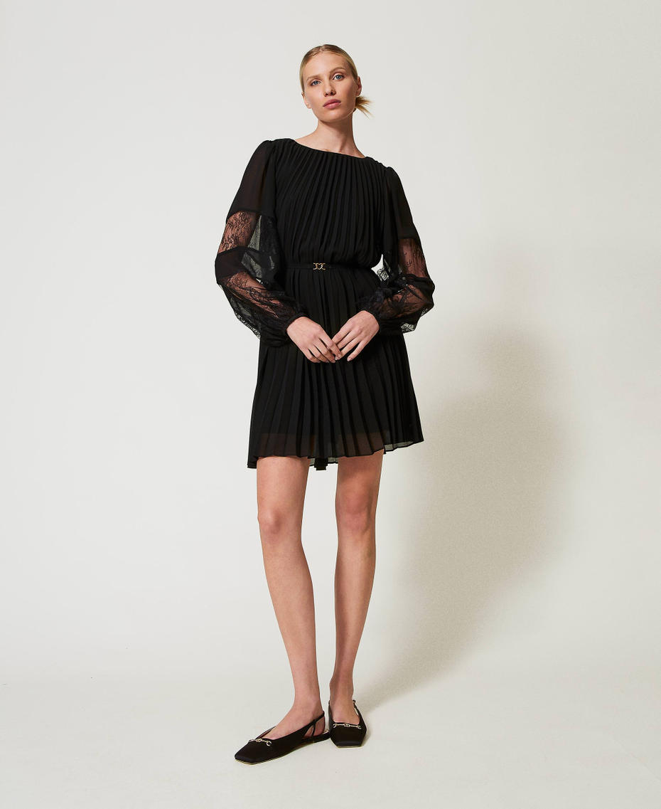 Short pleated georgette dress with lace Black Woman 251TP2783_00006_01