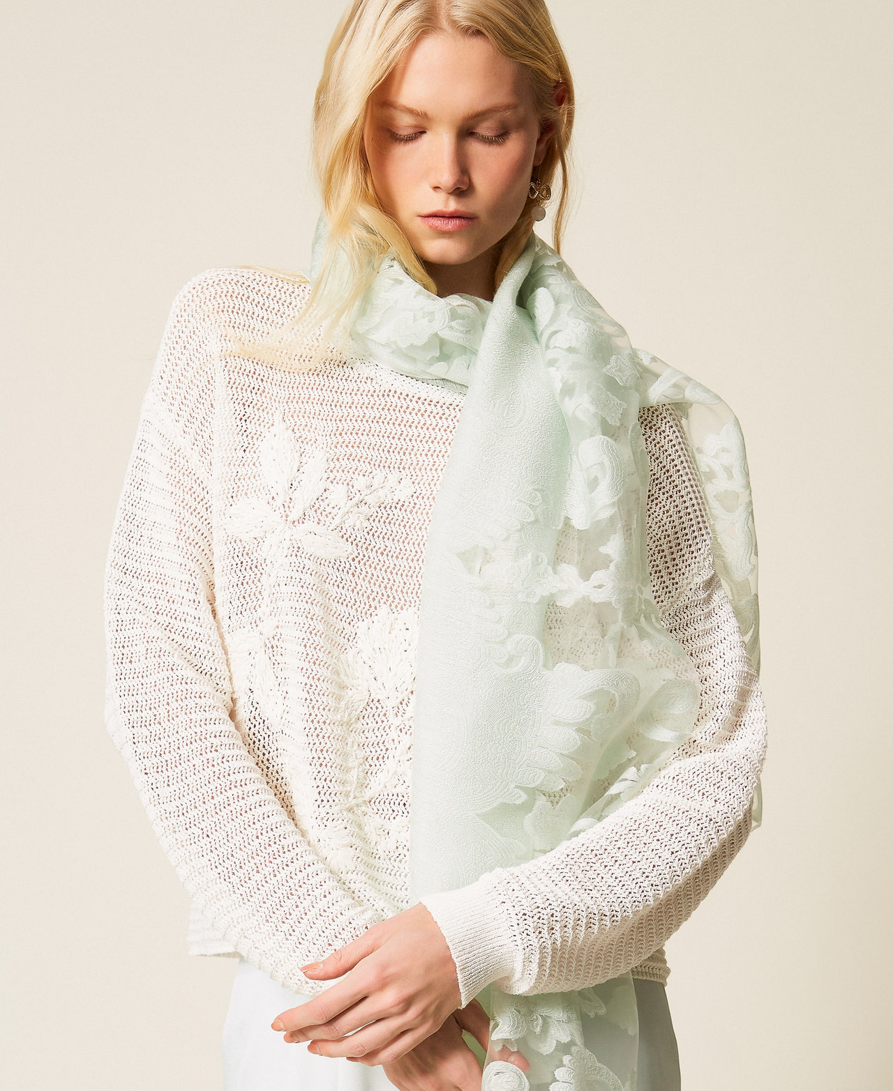 Inlaid lace stole Woman, Light blue | TWINSET Milano