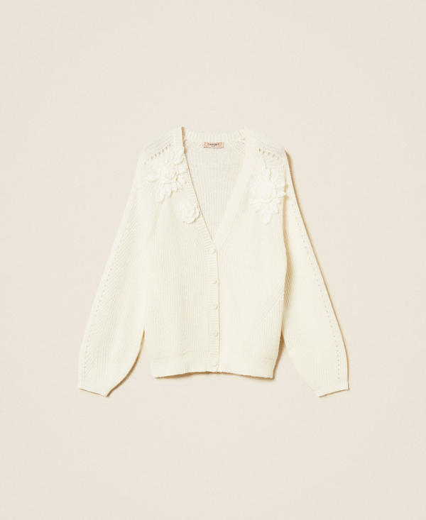 Cardigan mit H&auml;kelblumen