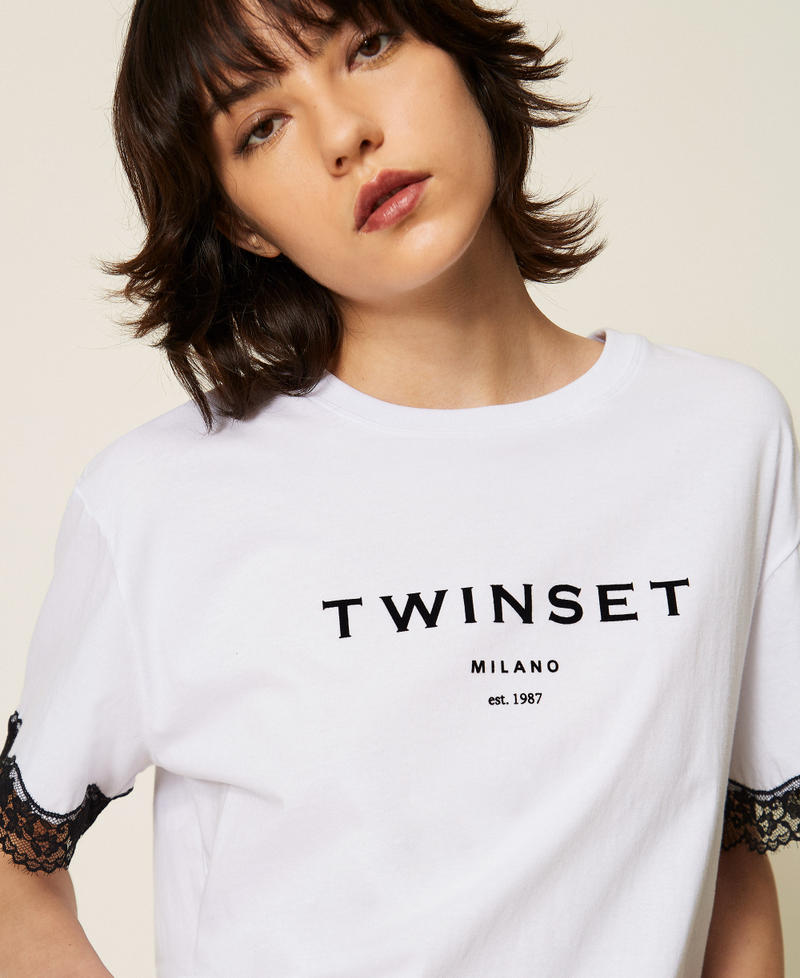 T-shirt in jersey con logo e pizzo Bicolor Bianco Ottico / Nero Donna 262TP2304_01870_PD