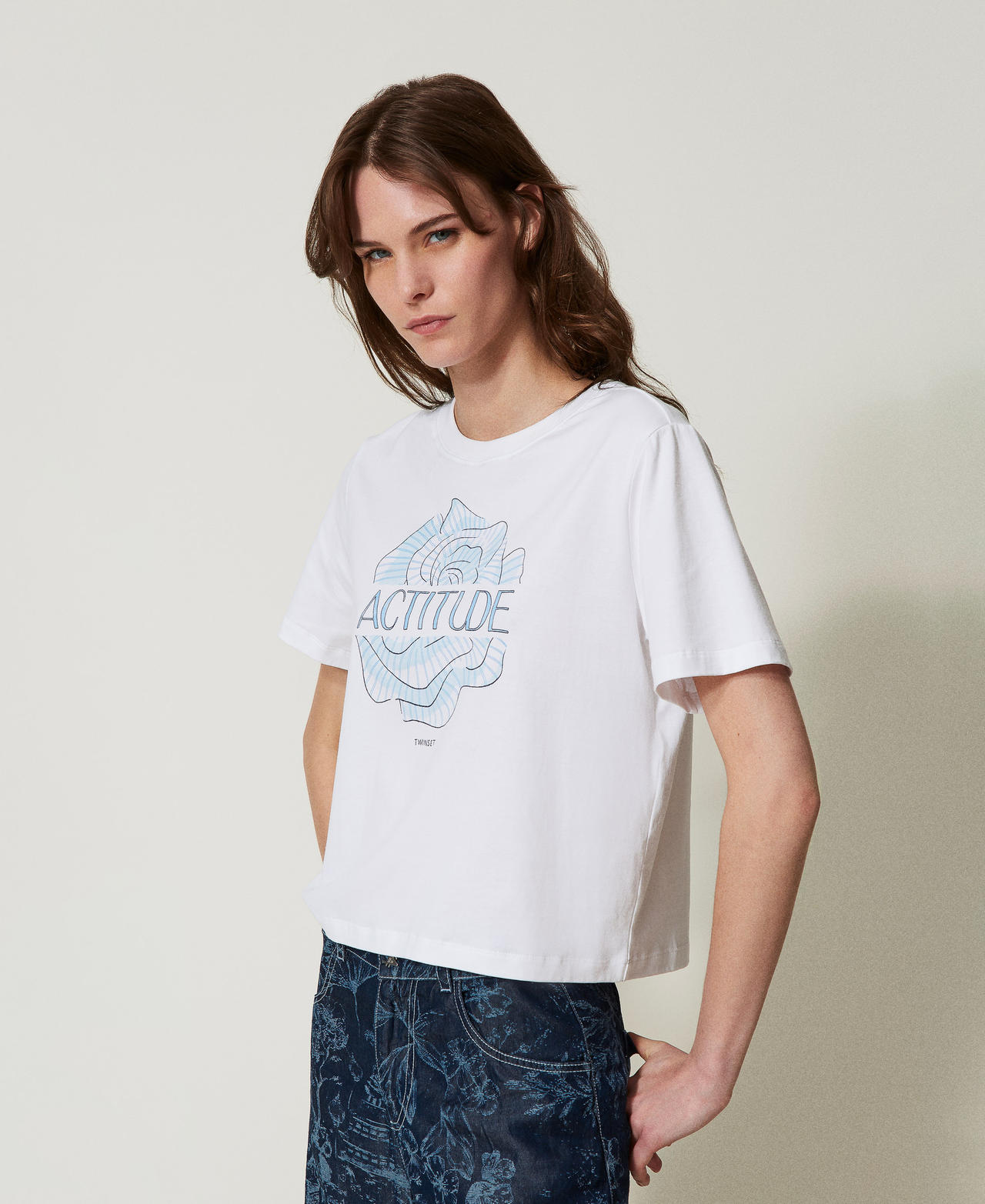 Printed and embroidered T-shirt Papers/Actitude Rose Print Woman 251AX2120_12457_02