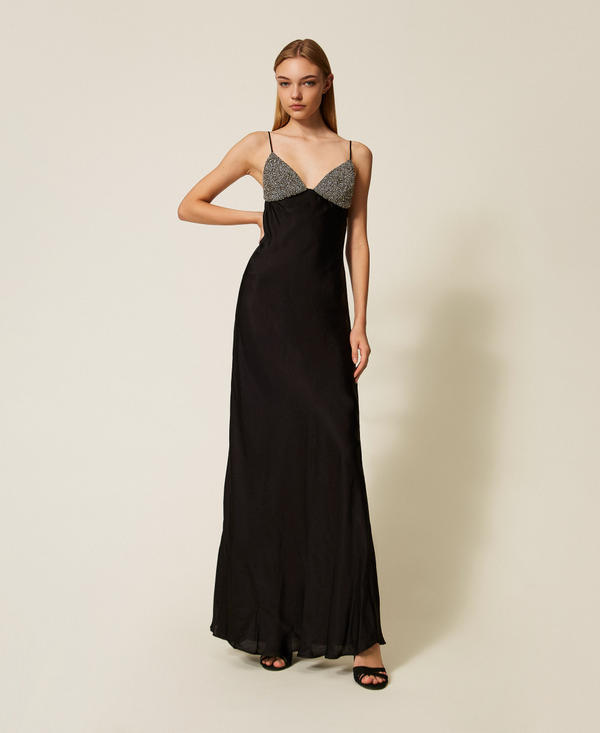 Long satin dress with embroidery