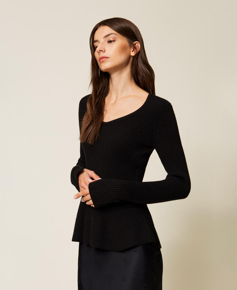 Fitted ribbed jumper Black Woman 252TT3141_00006_02
