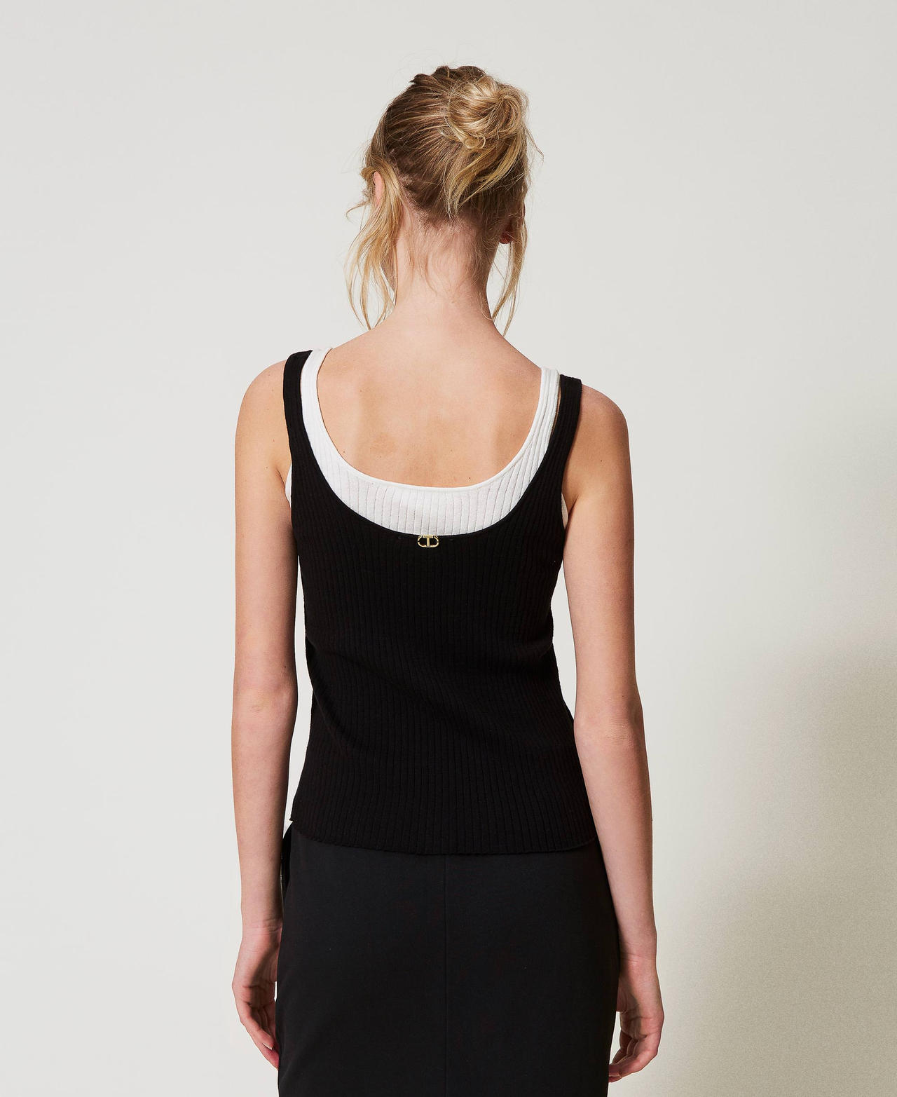 Top ajusté en maille trompe-l’œil Bicolore Noir/Neige Femme 251TE3015_12295_03