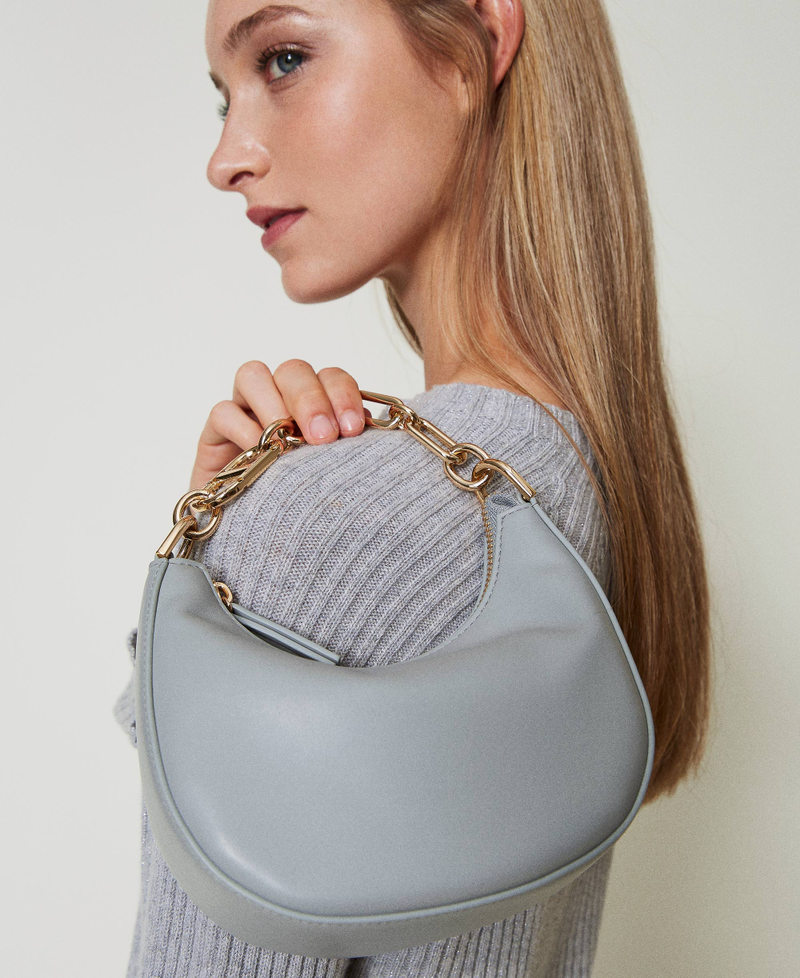 Tasche „Mini Croissant“ mit „Oval T“-Schließe Mittelgrau Frau 242TB7220_00804_S0