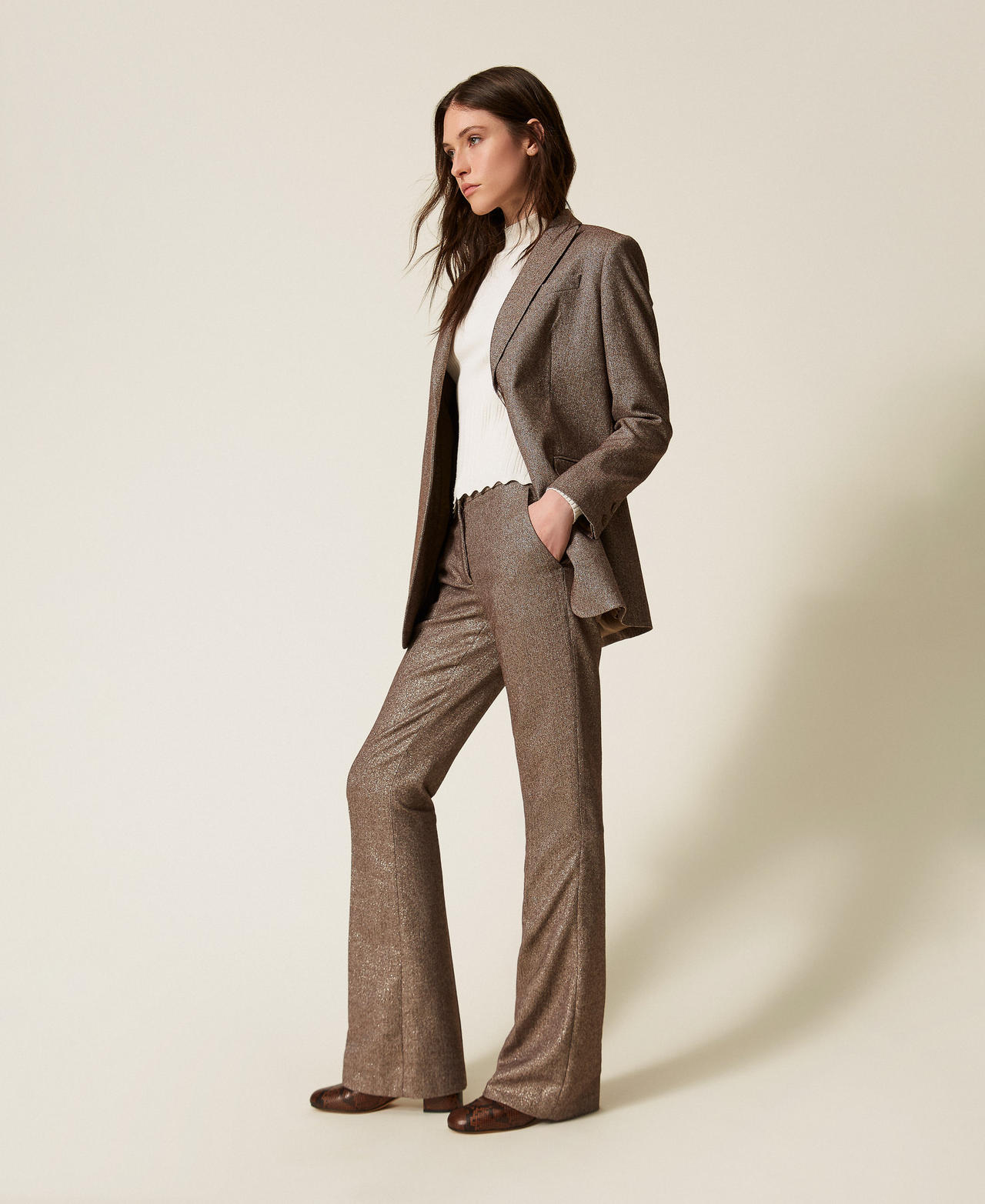 Pantalon évasé en laine mélangée avec lurex Chevrons Marron Lurex Or Femme 252TT2161_12864_02