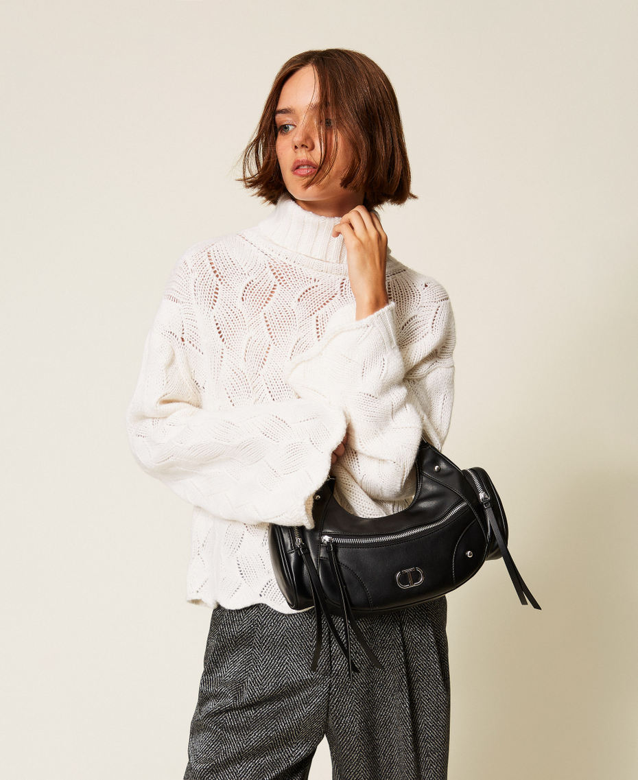 Croissant bag with pockets Black Woman 252TD8180_00006_T0