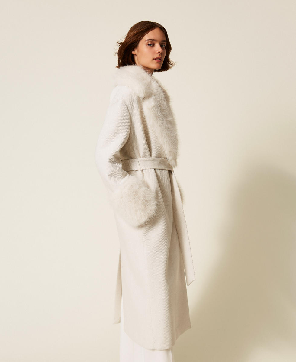Manteau long en drap avec fausse fourrure Sel Poivre Neige/Argent Femme 252TT2040_12968_03