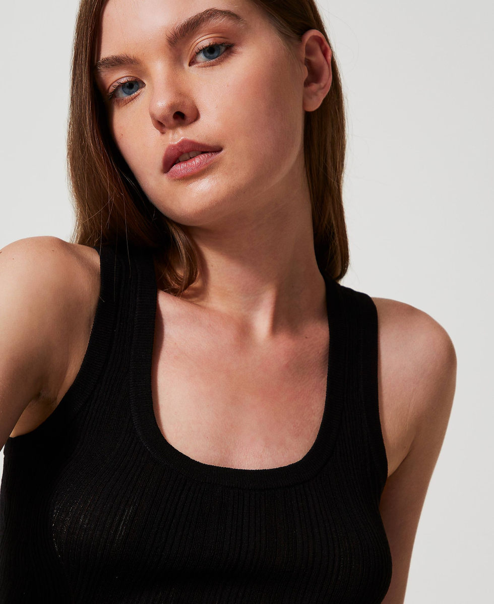 Figurbetontes Stricktop mit Rippenmuster Schwarz Frau 251AP3031_00006_03