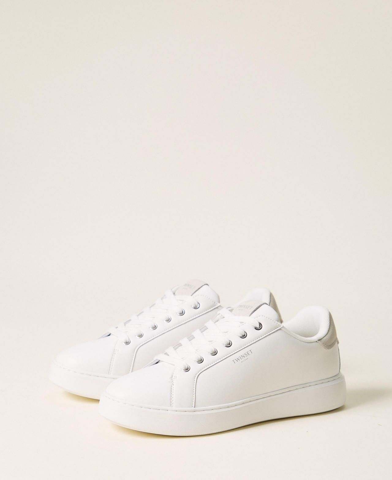 Sneaker aus Leder Wei&szlig; Frau 262TCP09A_00001_02