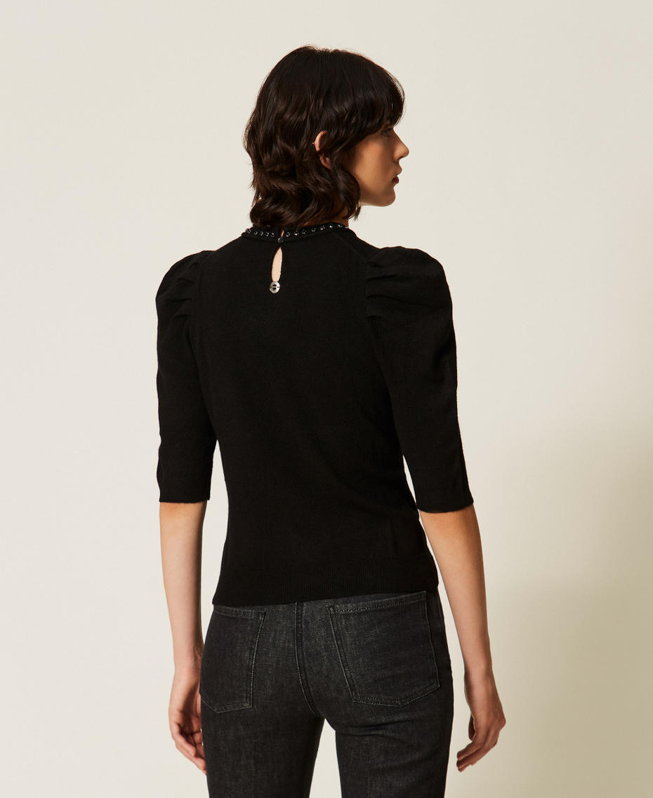 Pullover aus recyceltem Garn mit Strasssteinen Schwarz Frau 262AP3171_00006_03