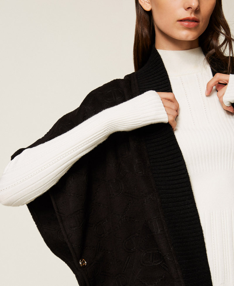 Wool cloth poncho with Oval T Black Woman 252TO5420_00006_04