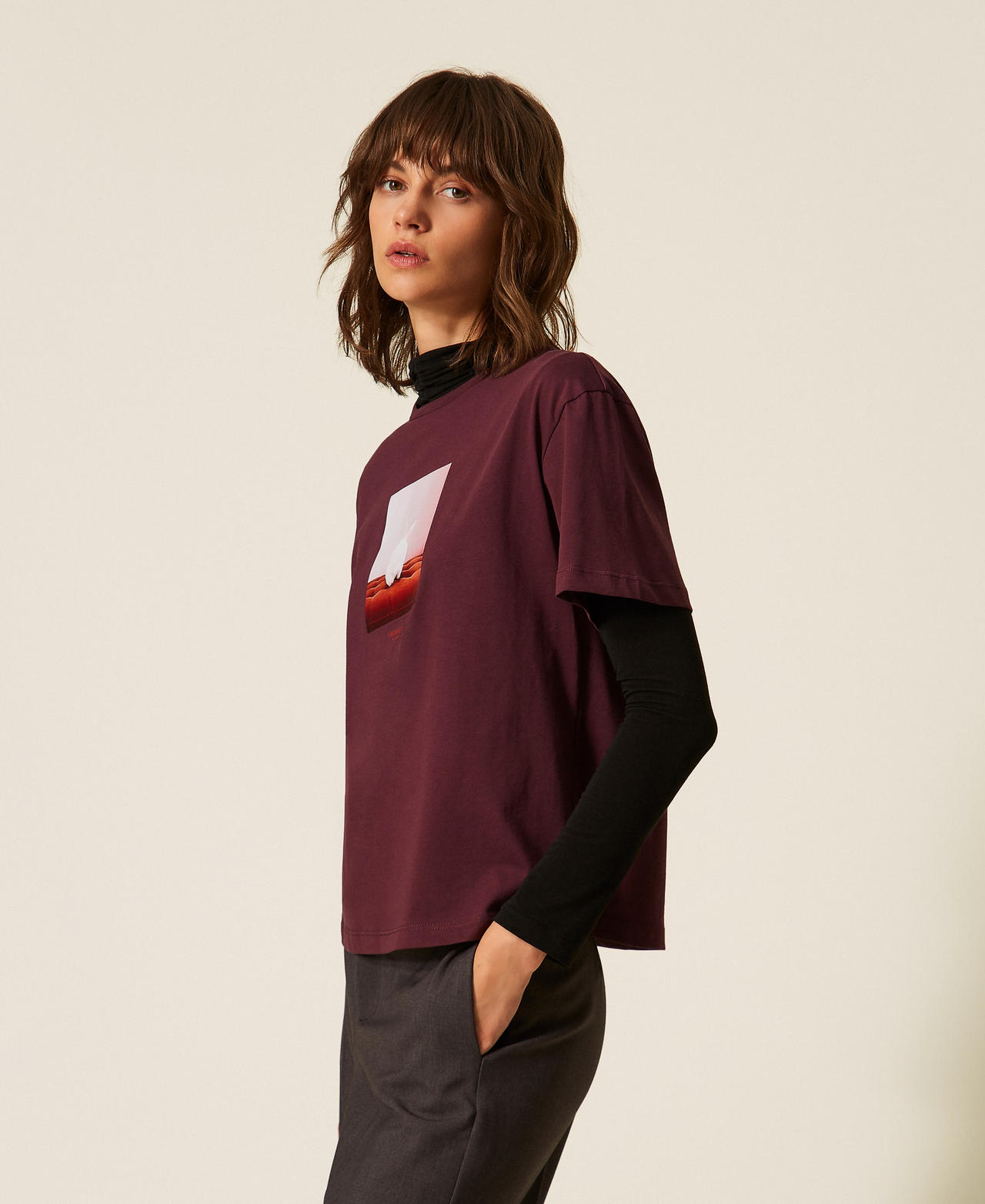 Regular crew neck T-shirt with print Rabbit/"Winetasting" Purple Print Woman 262TF2090_14112_02